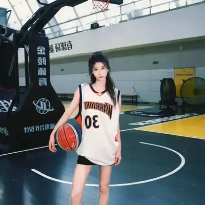 何龙语
